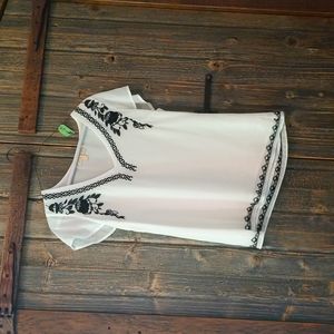 Skies Are Blue polyester blouse with black stitching